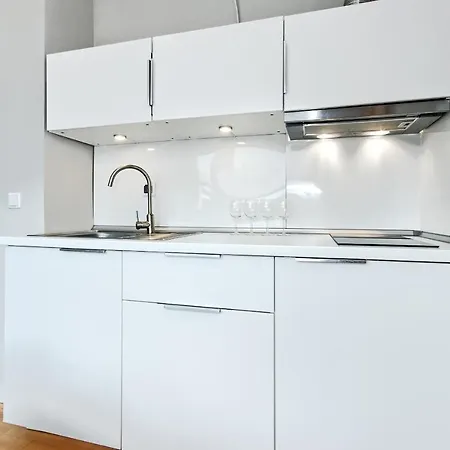 Caroline - Acco Rent Apartment